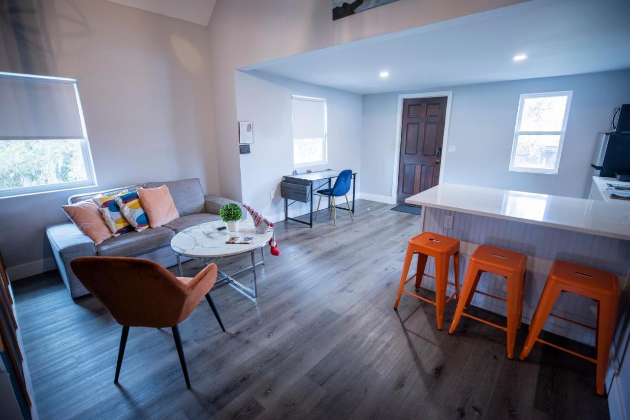 The Contemporary Apartment Sanford Ngoại thất bức ảnh
